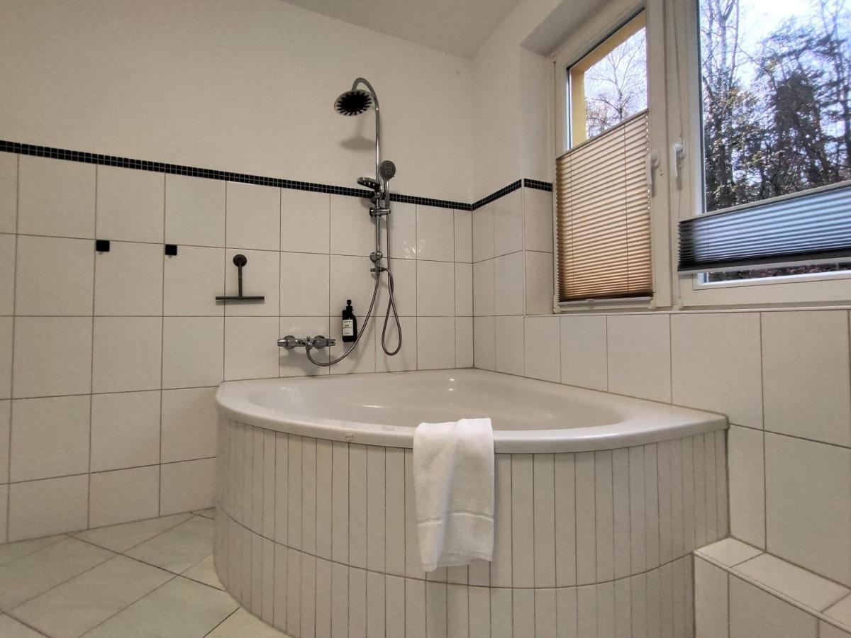 Apartment Bohnapartments Juwel Am See, Mitten In Der - Gratis Parkplatz - Kamin - Wlan - Naehe Erfurt
